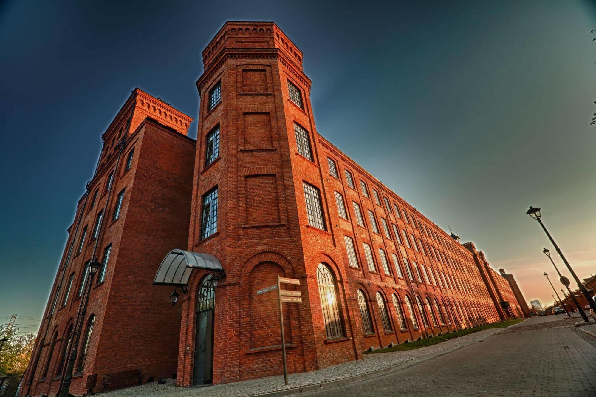 Loft Aparts Lodź Bagian luar foto